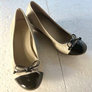 Cole Haan NIKE AIR Comfort SZ 7.5 Nude & Black Wing Tip Ballet Flat Old Money